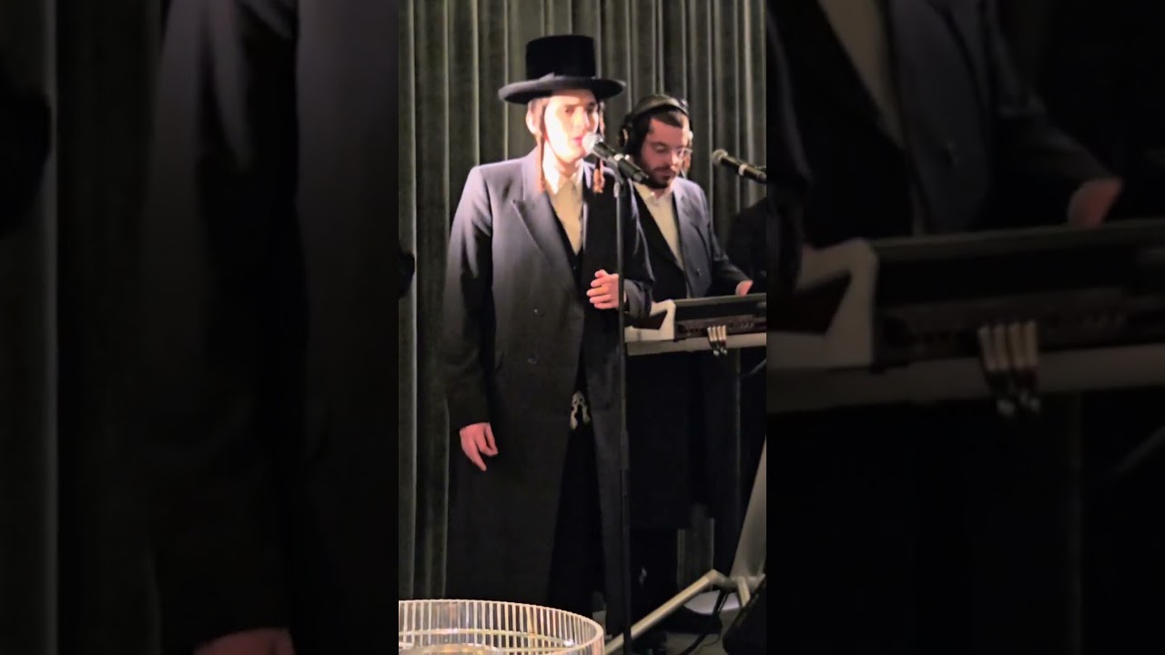 קלי למה עזבתני דינר ספינקא בלונדון diner in London