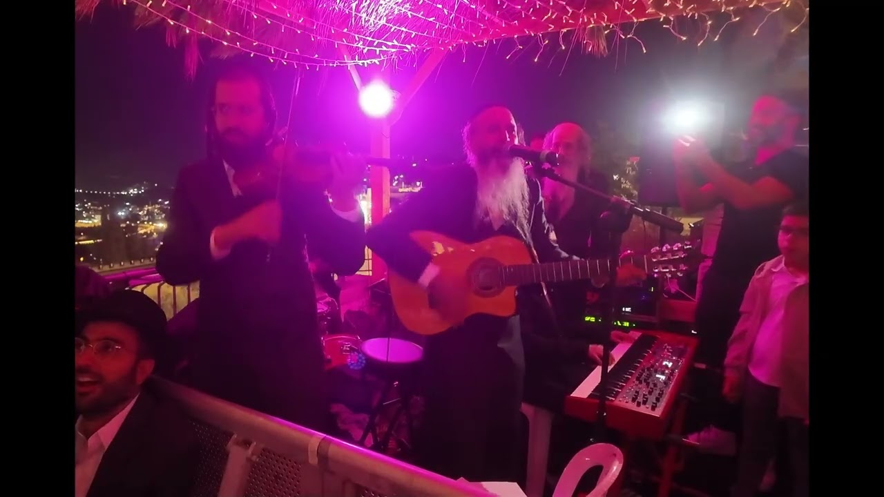 שרוליק לפקוביץ  ויוסף קרדונר בניגוני קודש אצל הינוקא