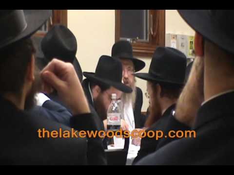 Bais Elimelech Paschkusz Chanukah Mesibah