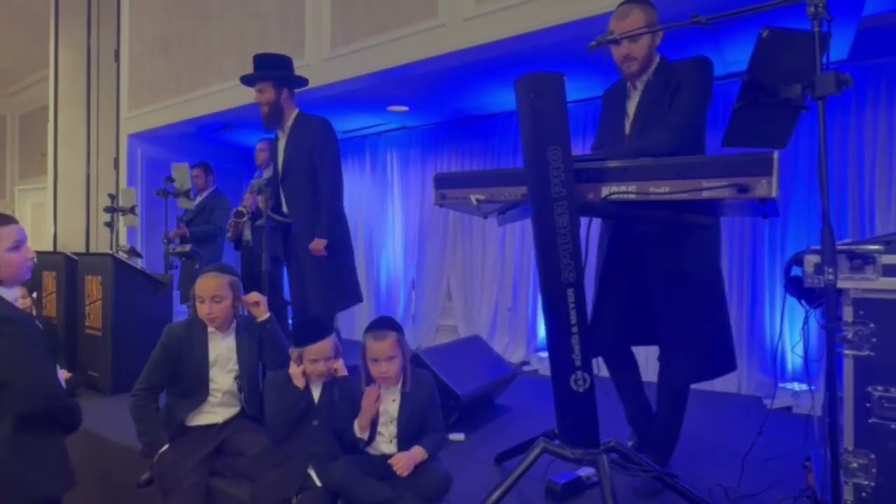 בערי וועבער עם הקלידן הערשי לאנגסאם