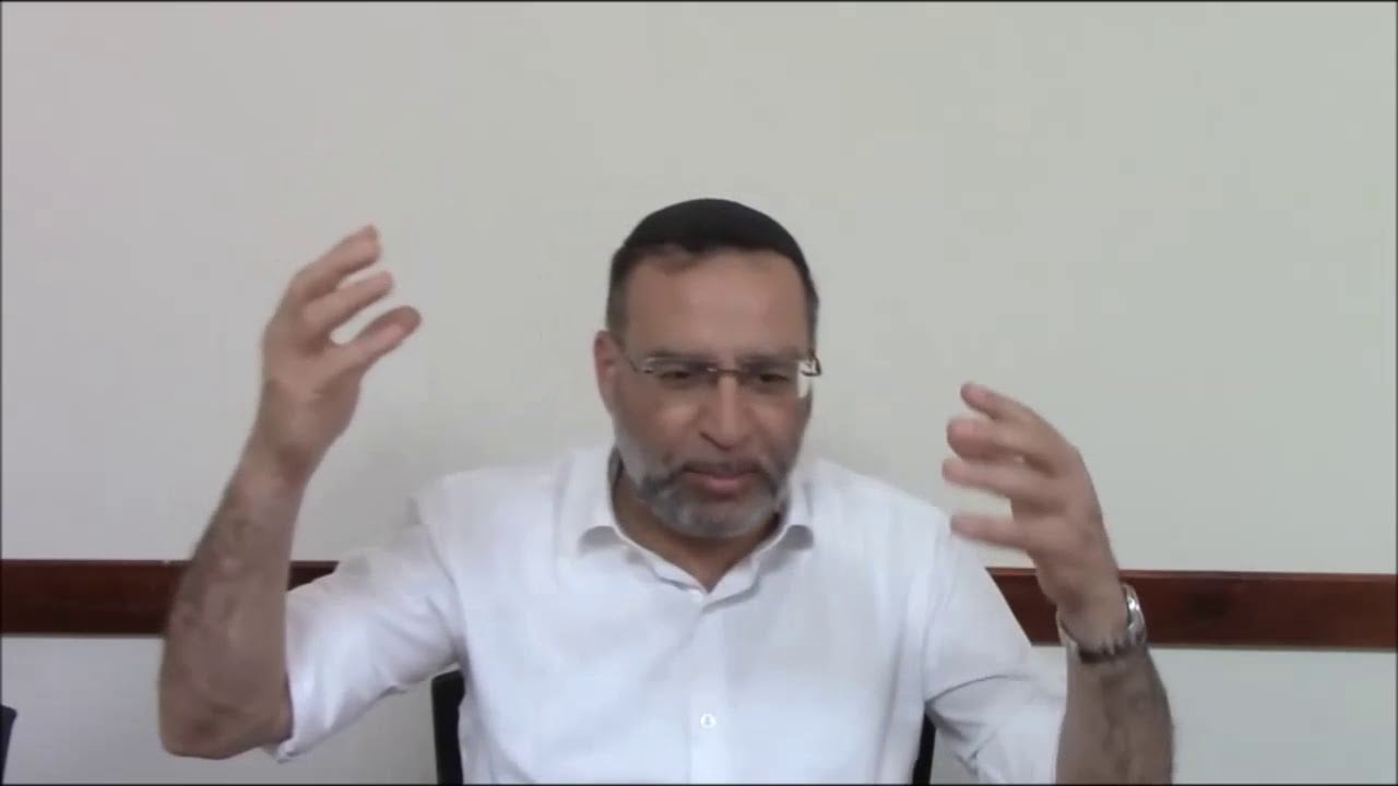 "כי שפתי כהן ישמרו דעת" - דבר תורה לפרשת אמור - הרב בן ציון אלגאזי