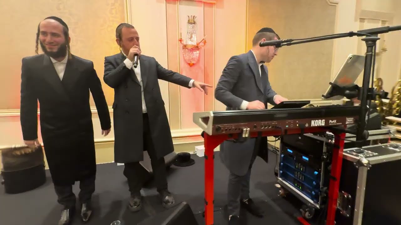 Greenbaum & Briner Wedding with singer Sruly Green and Chesky Schwartz on the keys