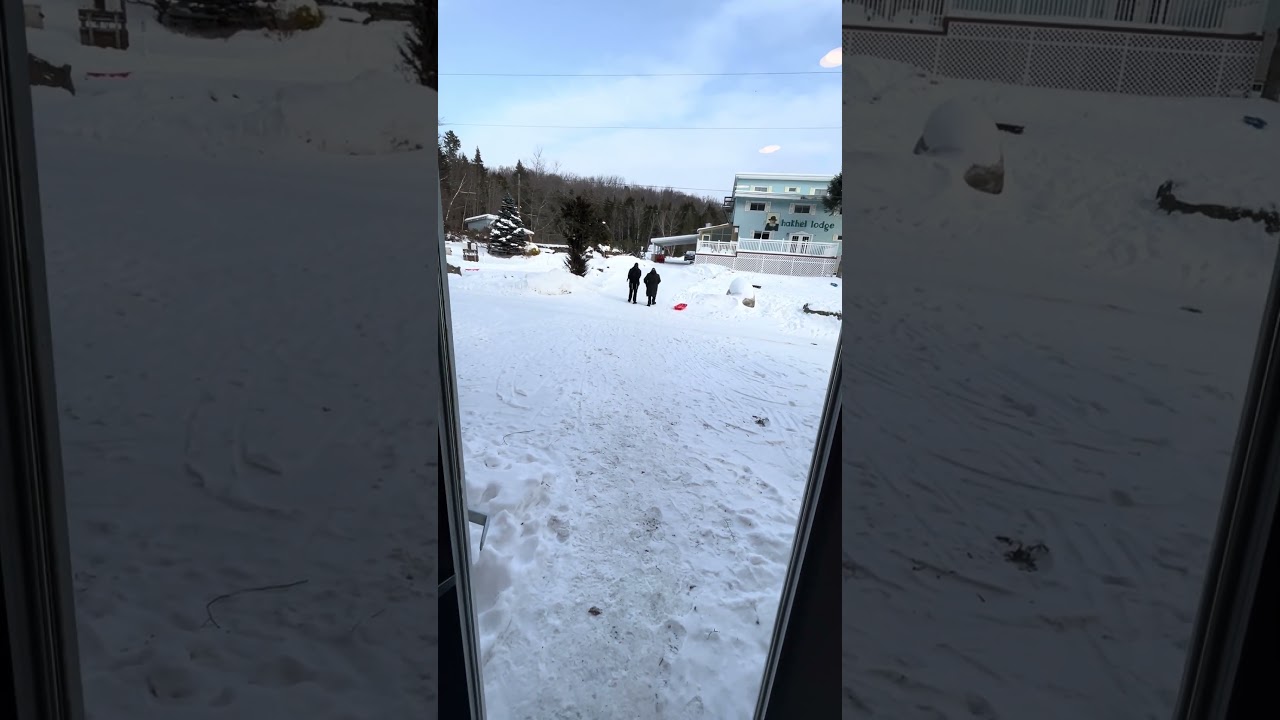 Listen to the snow CRUNCH #whataday