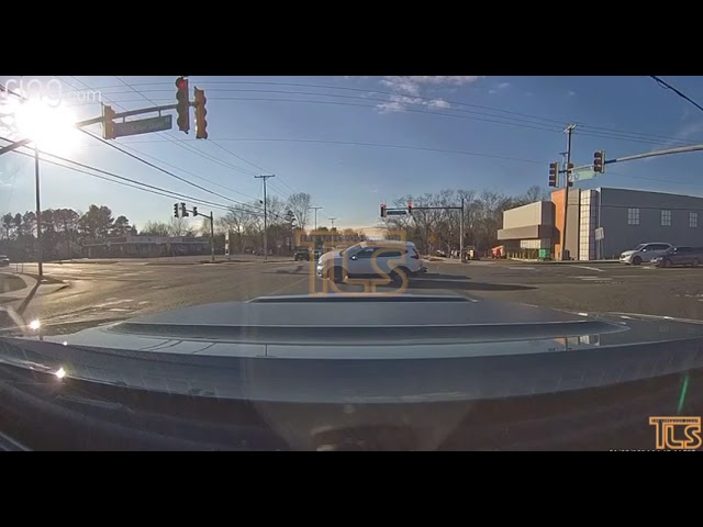 Dashcam video captures overturn accident in Jackson - The Lakewood Scoop