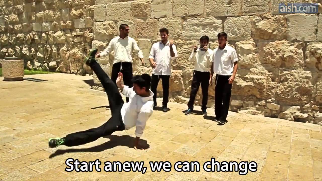 Get Clarity: Aish.com's Rosh Hashanah Music Video