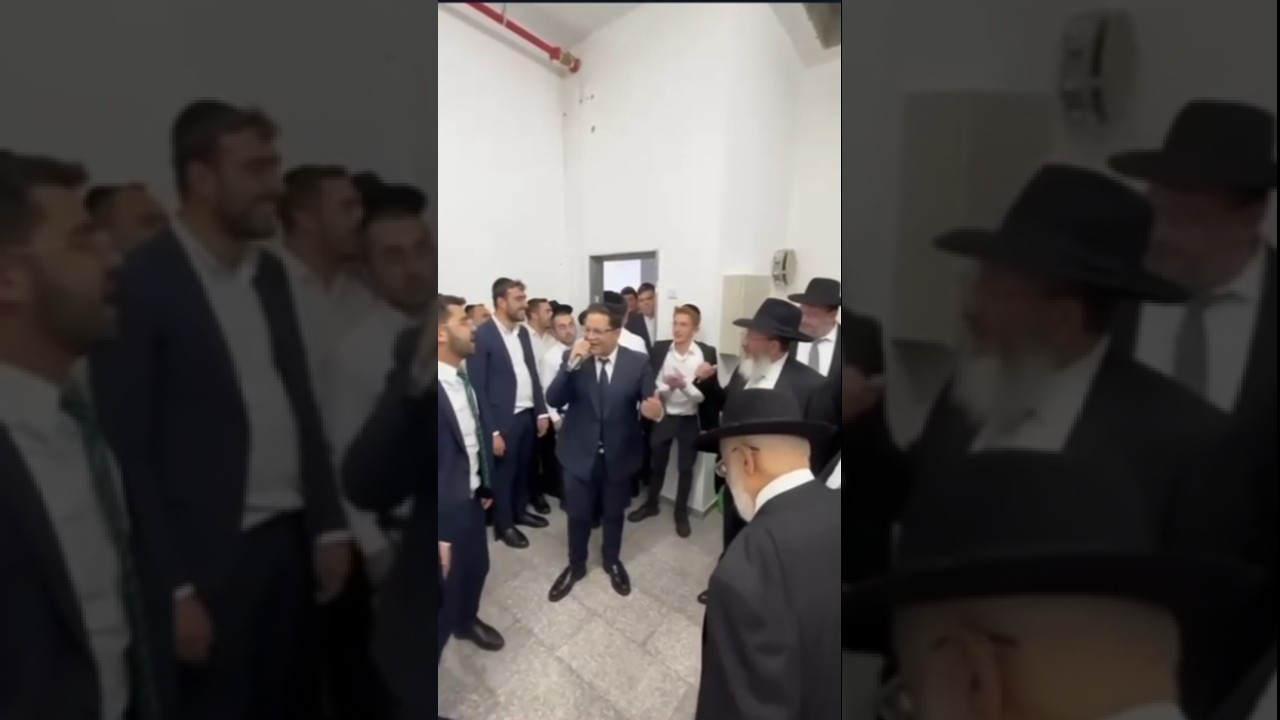 אבי אילסון שר בחתונה בממ''ד #מוזיקה #איראן