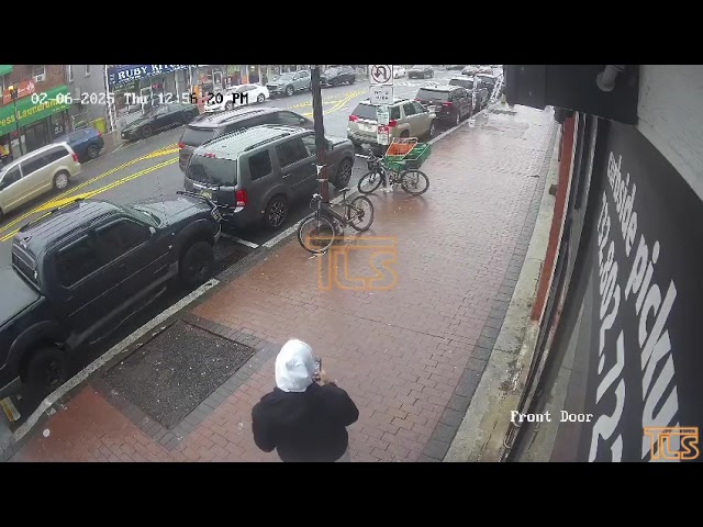 Driver strikes two vehicles and drives off