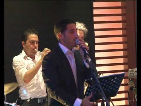 itzik orlev איציק אורלב בחתונה מחרוזת חסידית