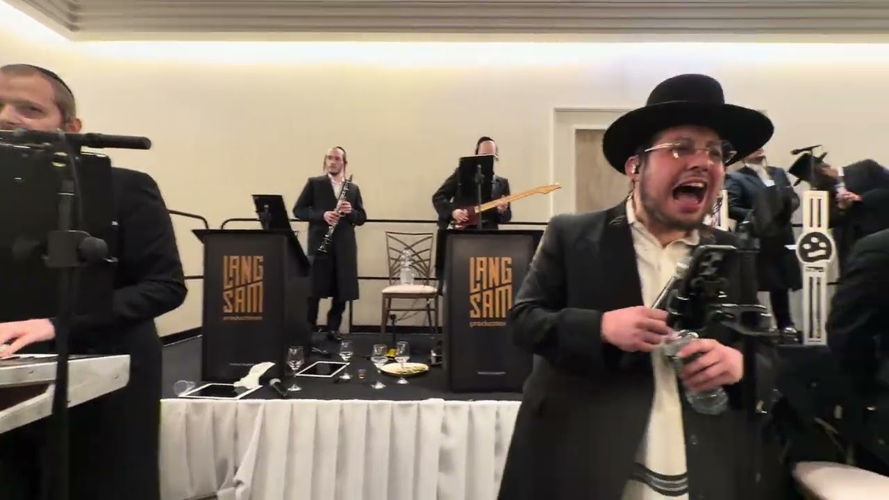 Hershey Langsam on the keys & Kalmy Schwartz @ Issac Greenfield Hit