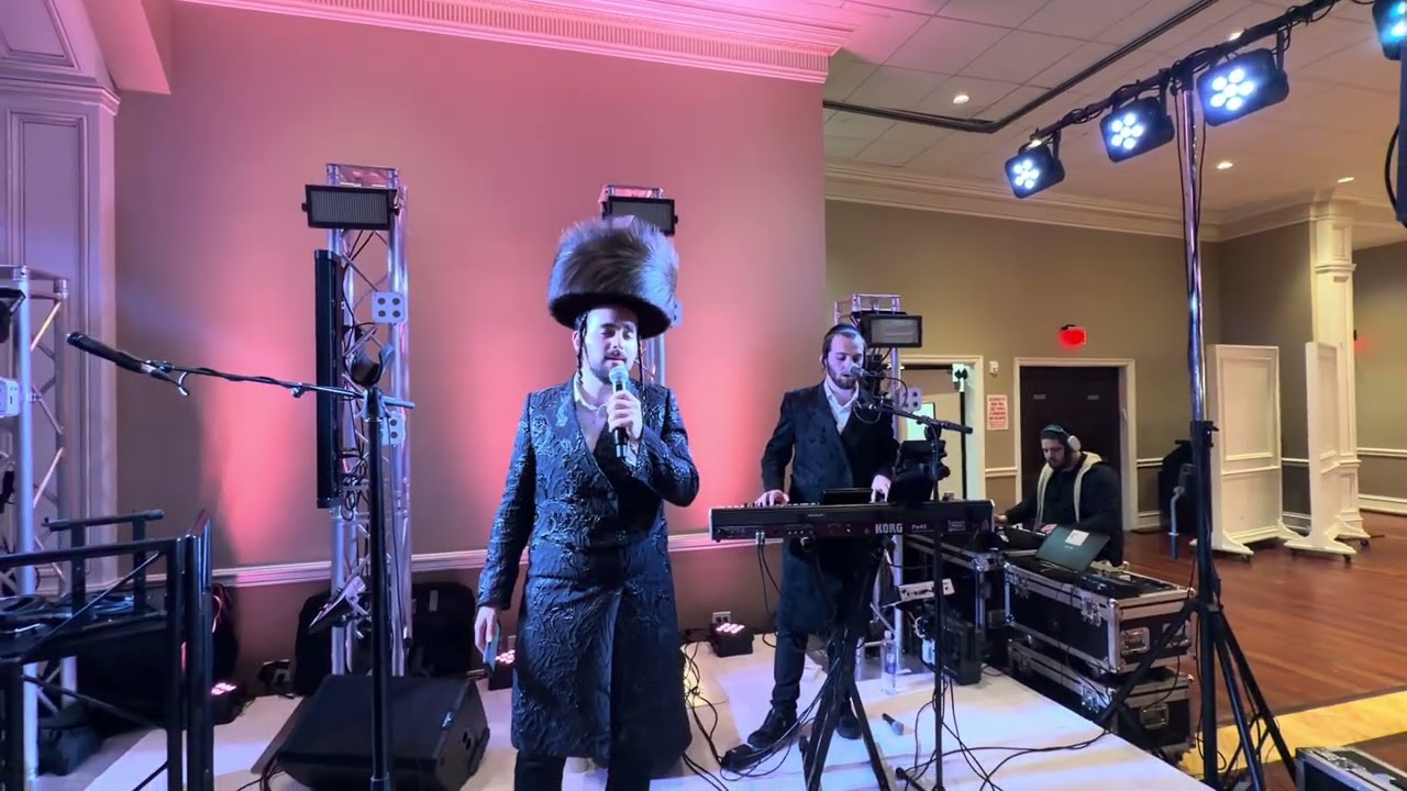 Shimmy Posen on the keys & Chily Wagshal @ Nechemya Kahana Nice Chuppah