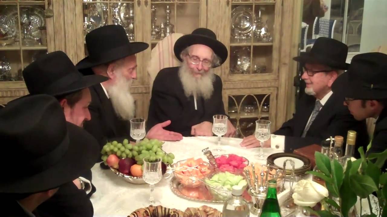 Mirrer Rosh Hayeshiva visits Abraham Schonberger
