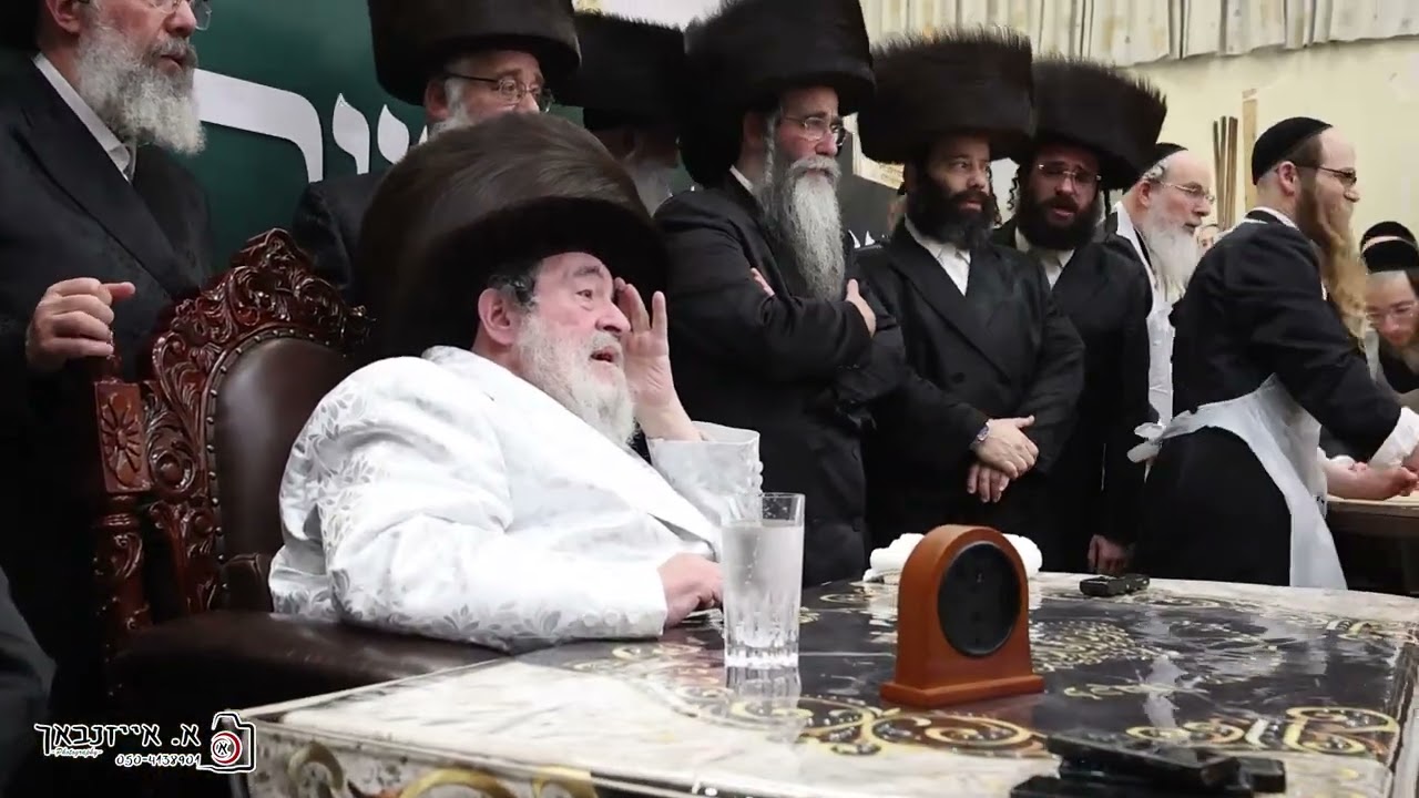 האדמו"ר מויז'ניץ באפיית מצות מצוה בערב יו"ט פסח תשפ"ו