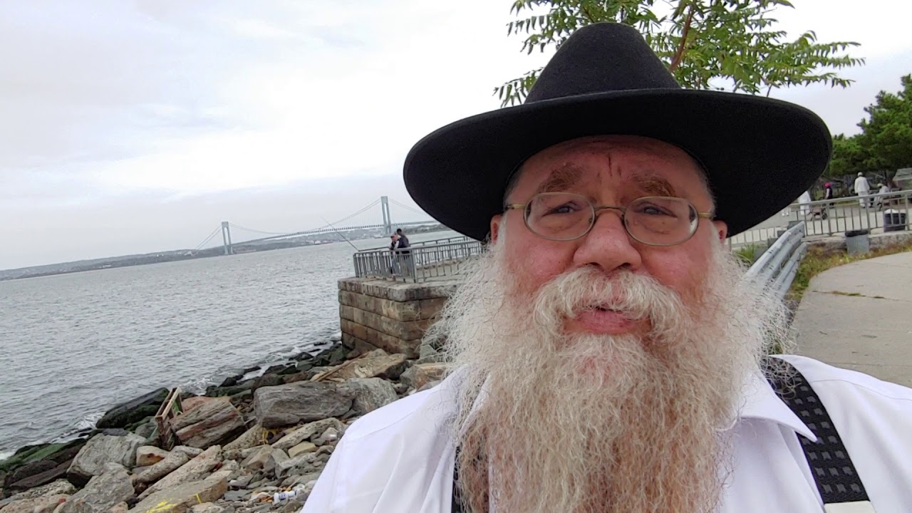 Self Sacrifice for Judaism: Previous Rebbe lauded by Rabbi Silver
