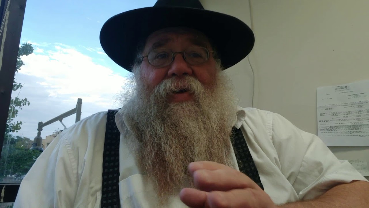 Chabad & Friends #5 - Litvish Rosh Yeshiva learned Rebbe's first Maama - Basi L'Gani 1951