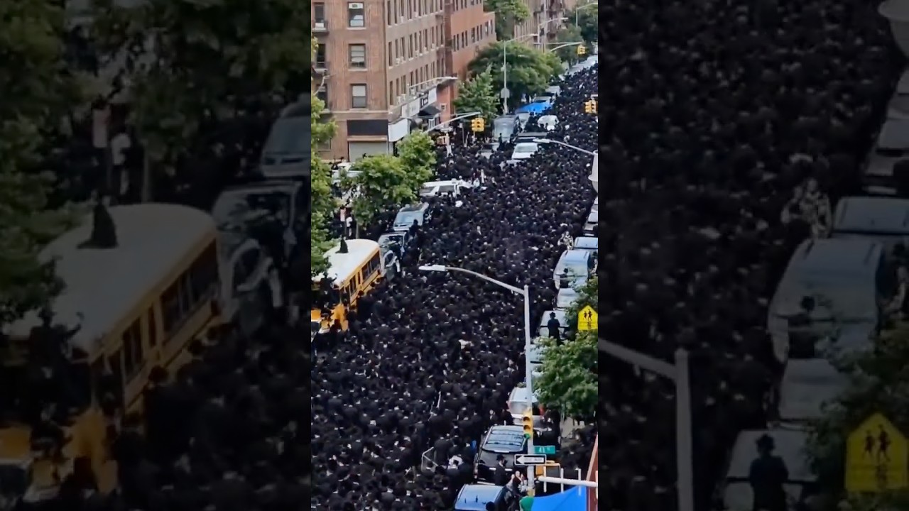 Thousands at the Levaya of Harav Moshe Wolfson Zt”l, 99 Years | הלווית הרה”ג רבי משה וולפסון זצ”ל