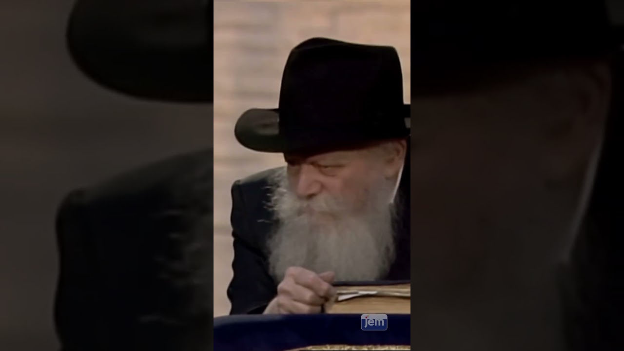 Chanukah in the Rebbe’s Synagogue