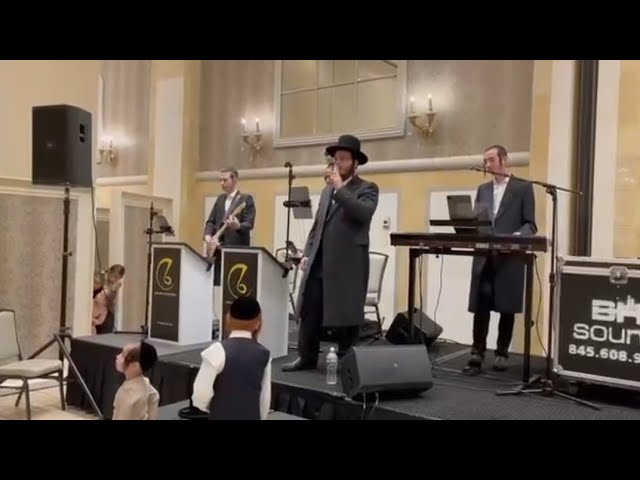 Sruly Altman • Lipa Brach | שרולי אלטמאן עם ליפא בראך בחתונה