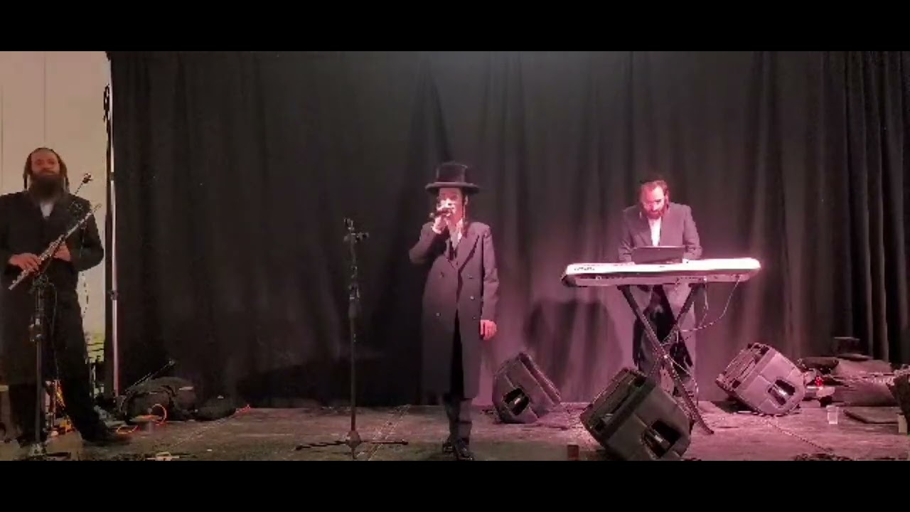 ביצוע מרגש ומיוחד של בנצי קלצקין עם הקלידן הערשי סגל
