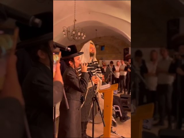 בחור הפלא בנצי קלצקין מוטי ויזל ובנצי שטיין