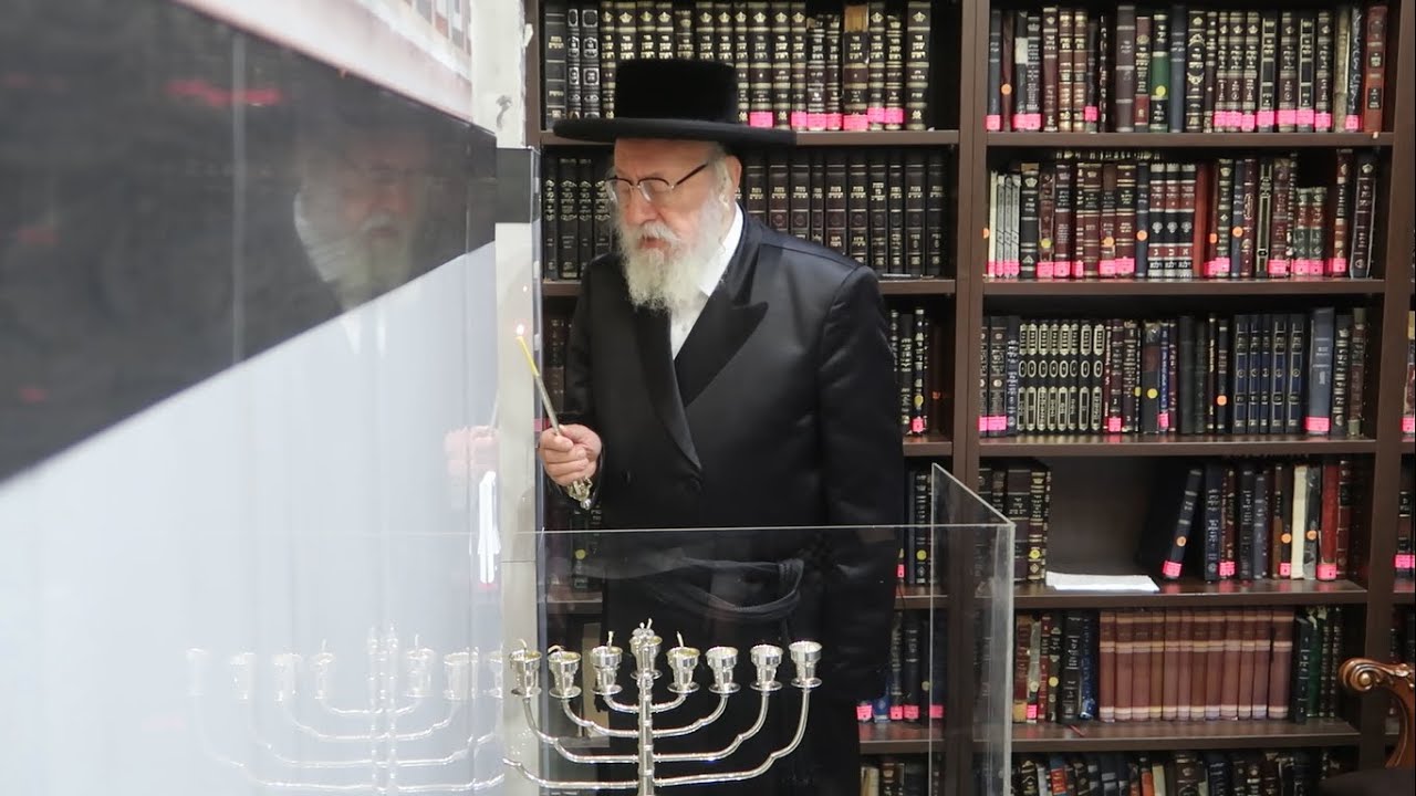חנוכה אצל האדמו''ר מ'וויען