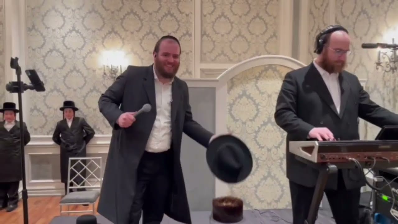 פורים מגיע - חתונה שמחה עם חיים בראון - ברוך שלום - אבא וינקלר  והקלידן יענקי בריסקמן