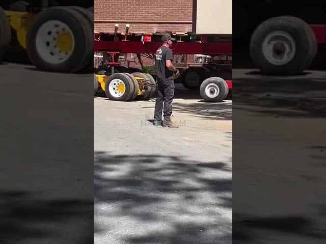 Homeowner Pays One Million To Move his Entire House A Few Inches