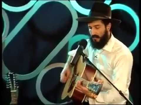 רועי לביא "כמה אתה גדול" ביצוע חי מהתכנית אומן באמונה
