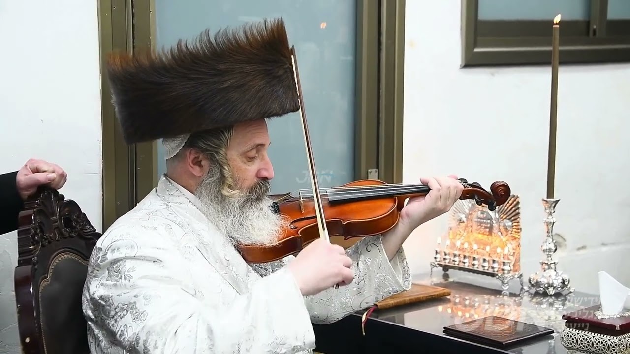 זאת חנוכה ביי האדמו"ר מזוטשקא אמסנא