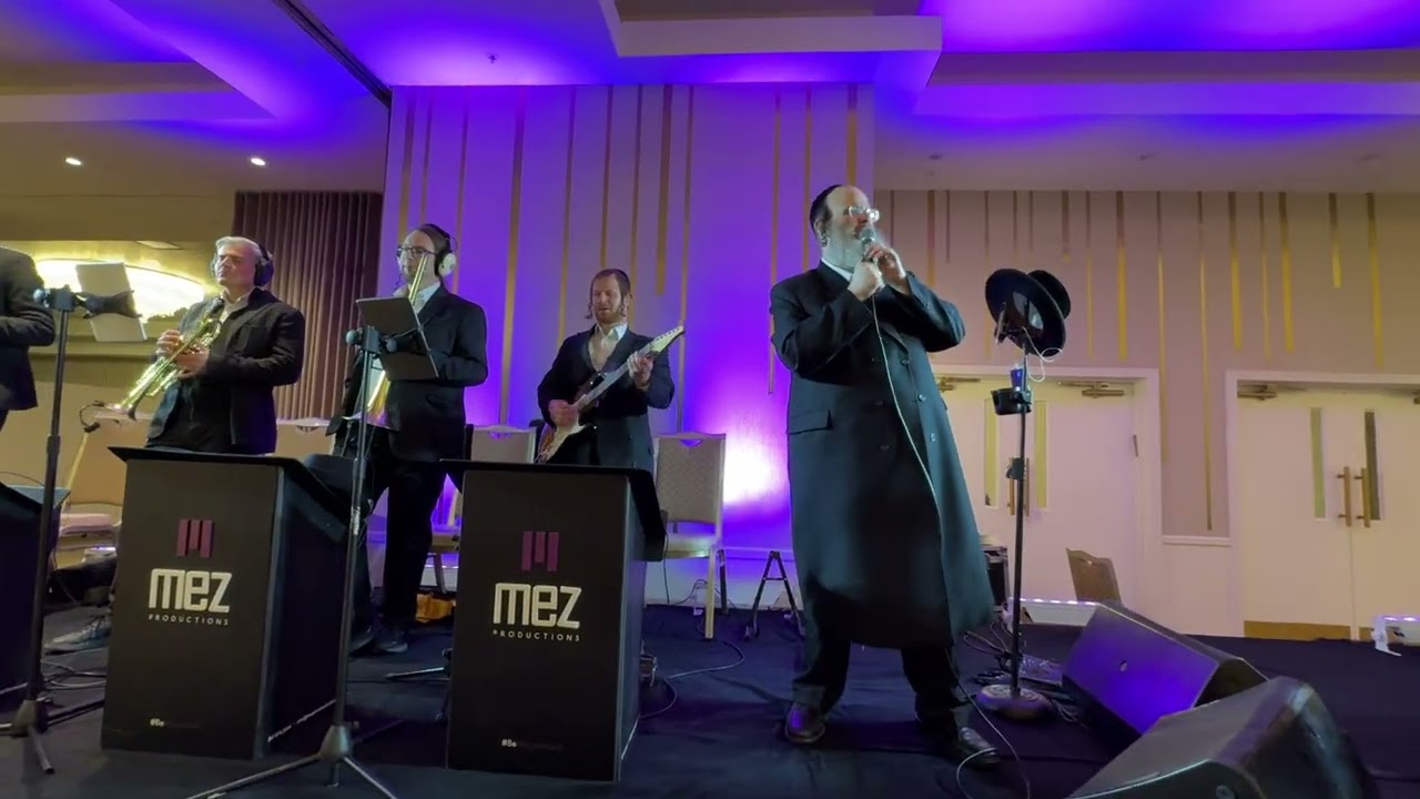 WEDDING DANCING!! SHLOIME tuassig & MEZ ! @MEZ #music #yiddish #wedding #yiddishmusic plz subscribe