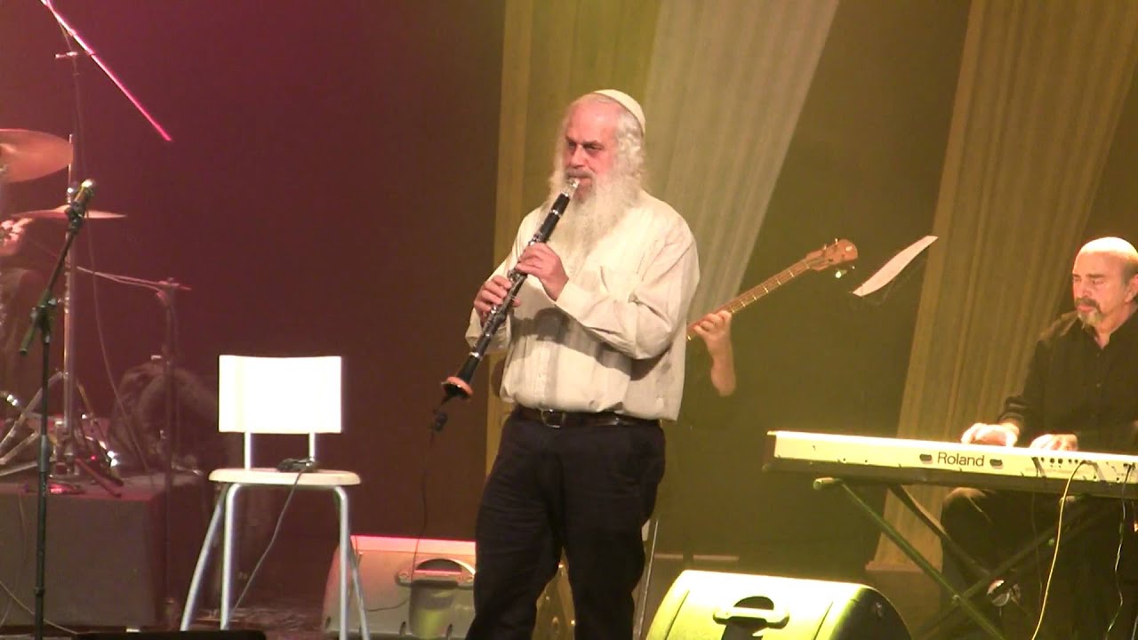 Moshe (Mussa) Berlin plays Carlebach tunes in a concert in Natanya on Nov 18th 2009