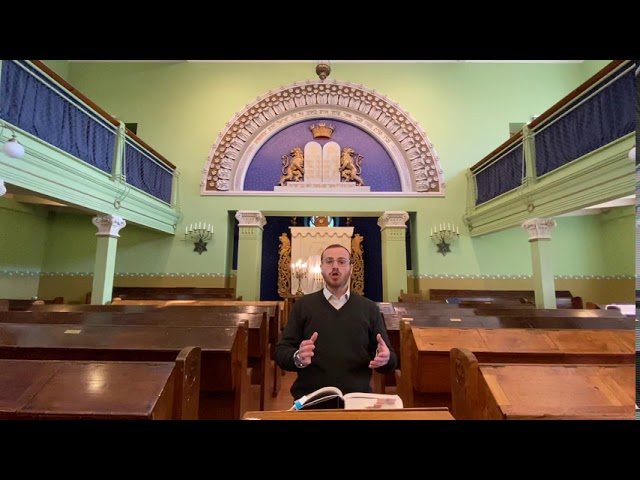כי הנה כחומר - החזן חיים גנץ - בבית הכנסת הגדול בהלסינקי (פינלנד)