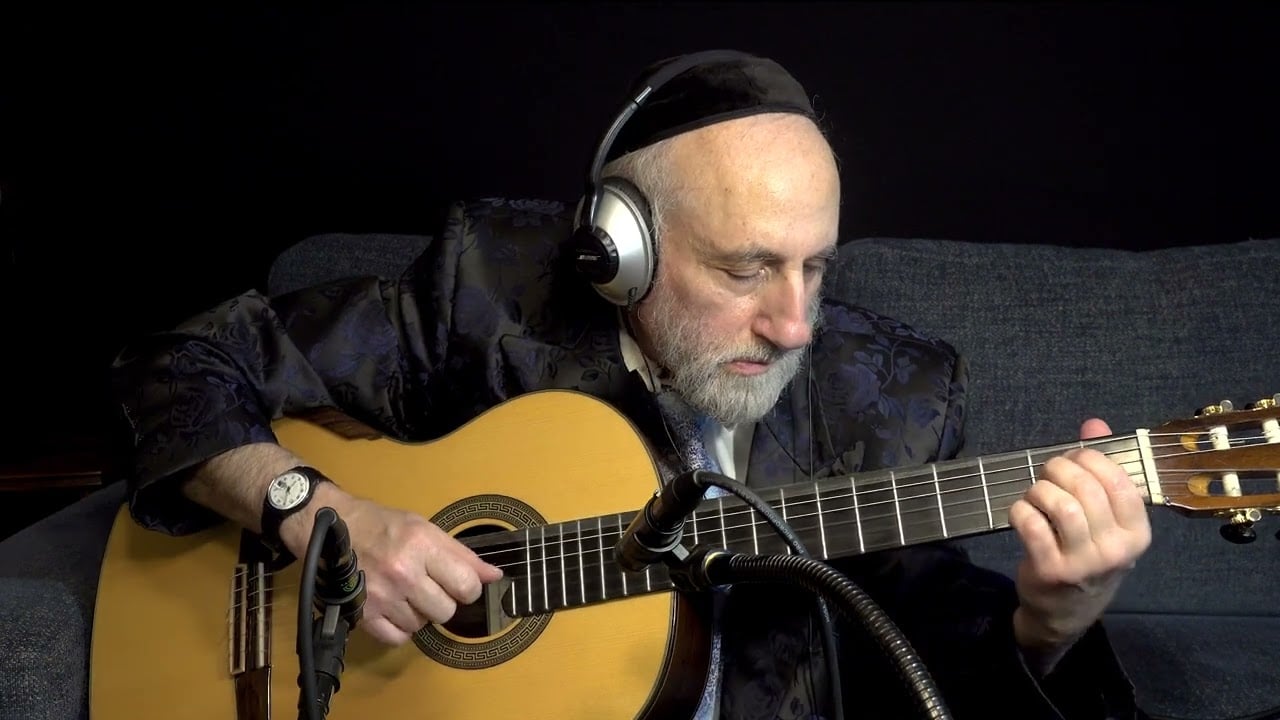 V'hareinu Comosed by Yonah Weinrib. Arranged and played by Yaakov Kranz (the Kumzitzer Rebbe).