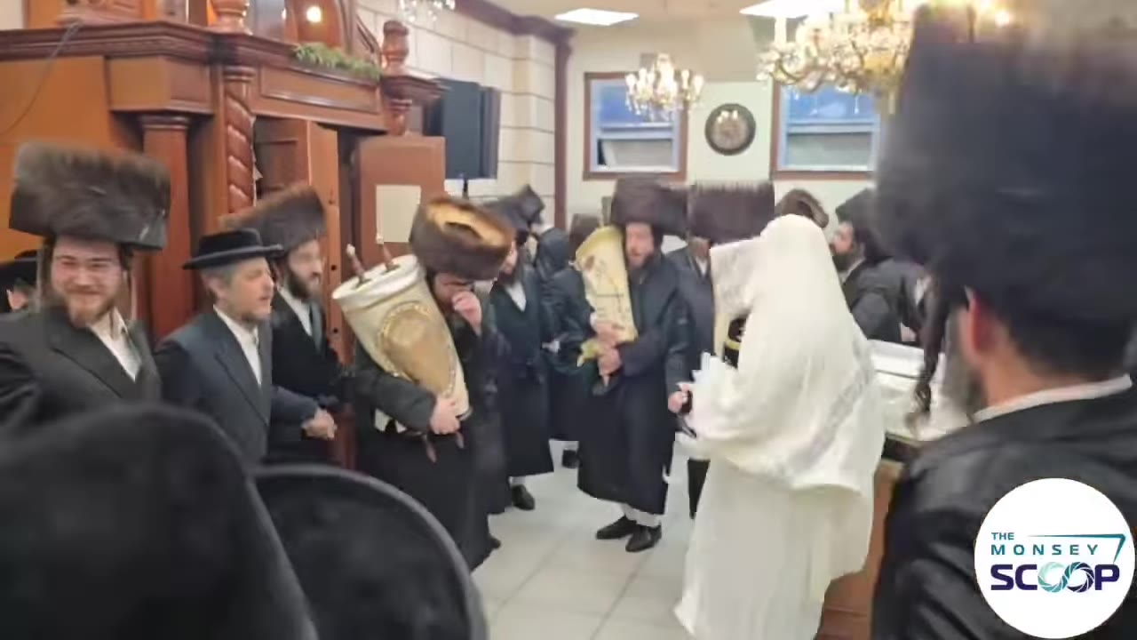 Second Hakafot with Komader Rebbe
