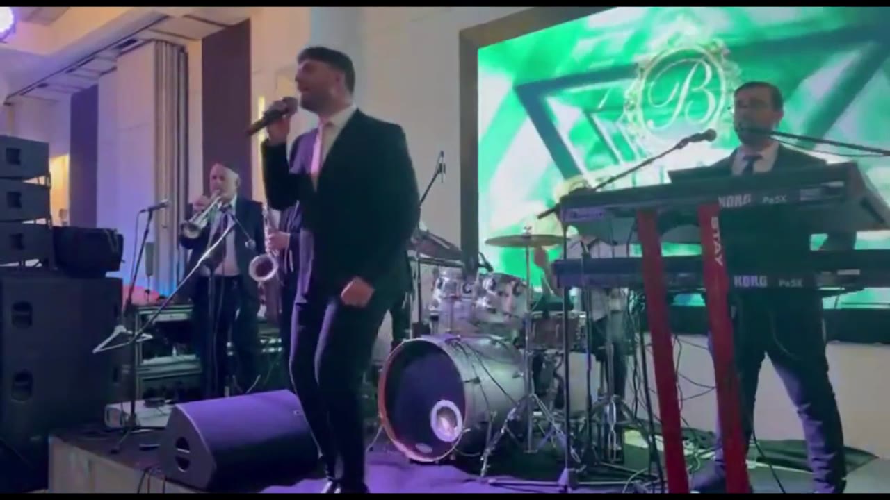 אייל טויטו & רועי פנחסי מחרוזת ריקודים