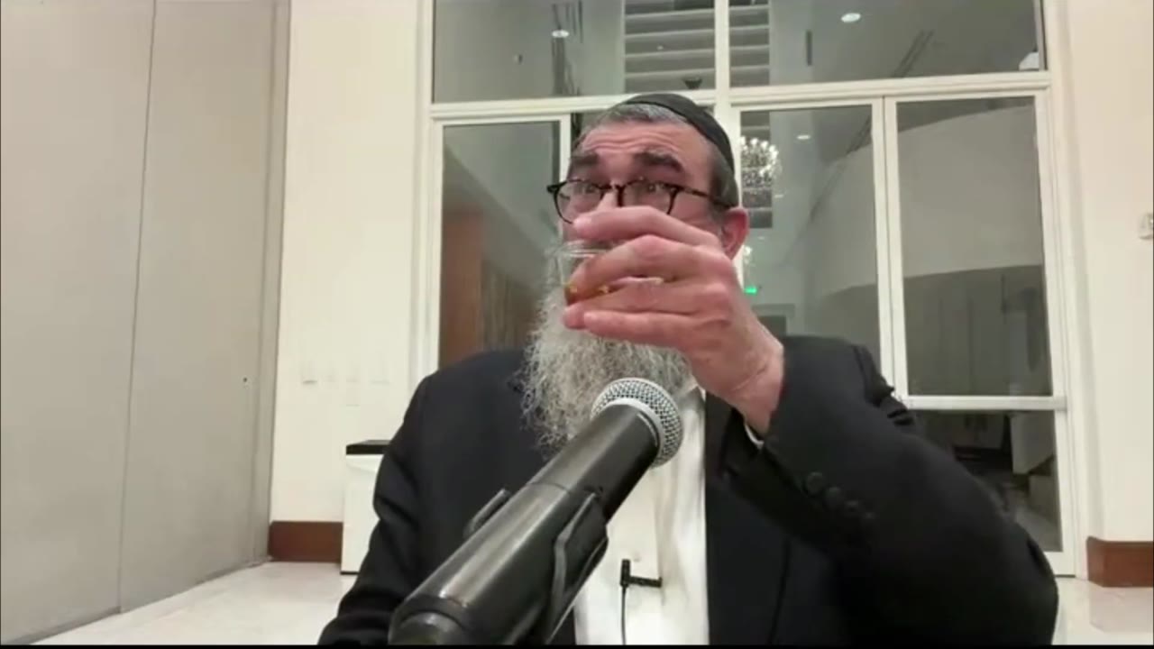 Yud Alef Nissan first farbrengen , Rabbi Yossi Paltiel - 5786