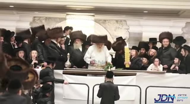 Toldos Aharon Rebbe Making Havdalah In Boro Park - Kislev 5783