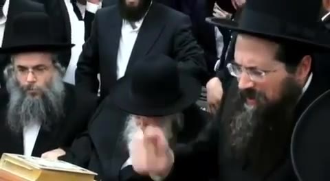 היסטארישע ערשטמאליגע באזוך פון מרן שר התורה הגר״ח קנייבסקי שליט״א אין ישיבת מיר