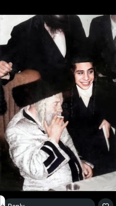 קרעטשניף זצוק"ל #קרעטשניף רבי שליט"א "Historic moment: The Krashneve Rebbe in Israel."
