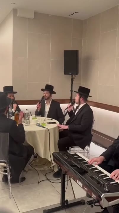 ארהלה סמט - שמילי אונגאר - מקהלת שירה והקלידן יומי געלב בבר מצווה