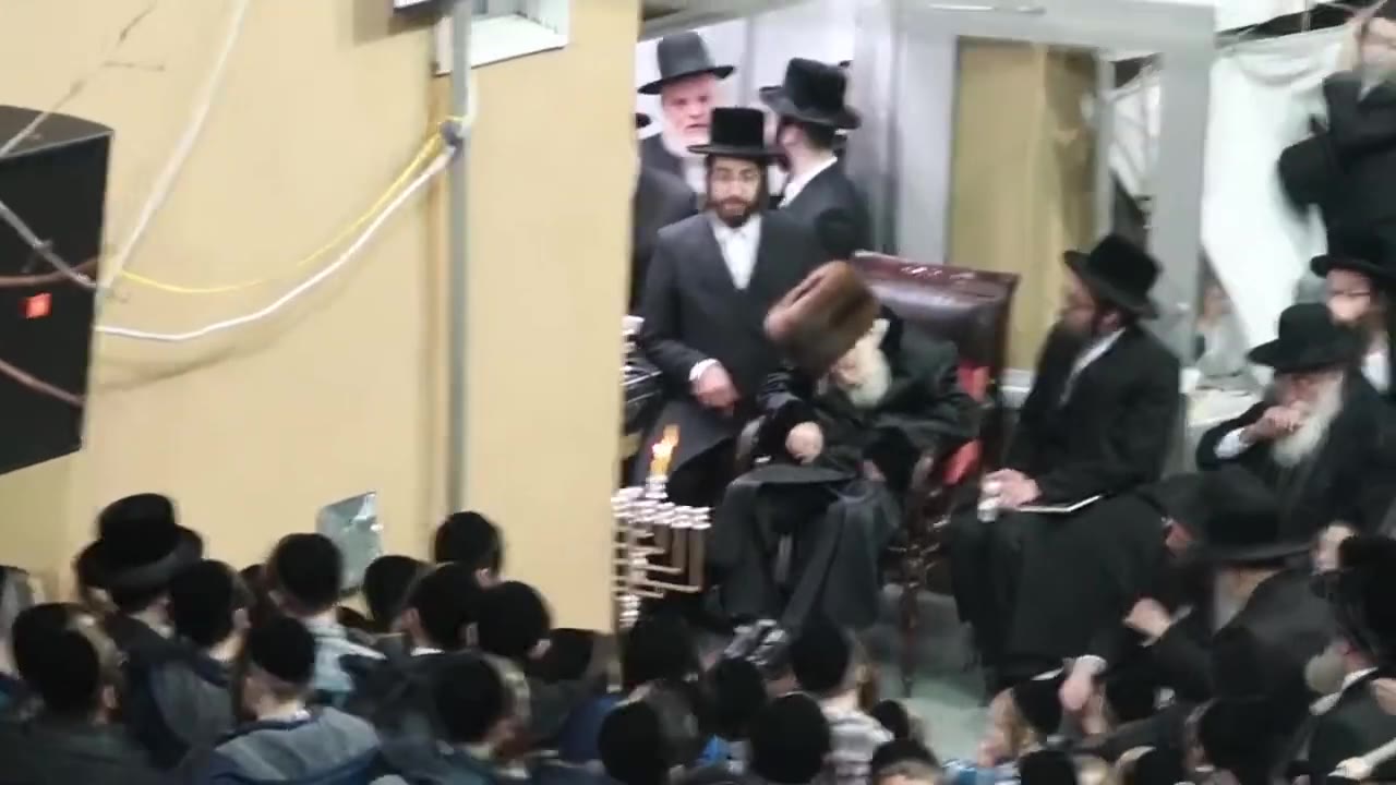 חנוכה אחרונה בצל כ"ק אדמו"ר מסקולען זצ"ל חנוכה תשע"ט ברחבת בית מדרשינו חלק ב