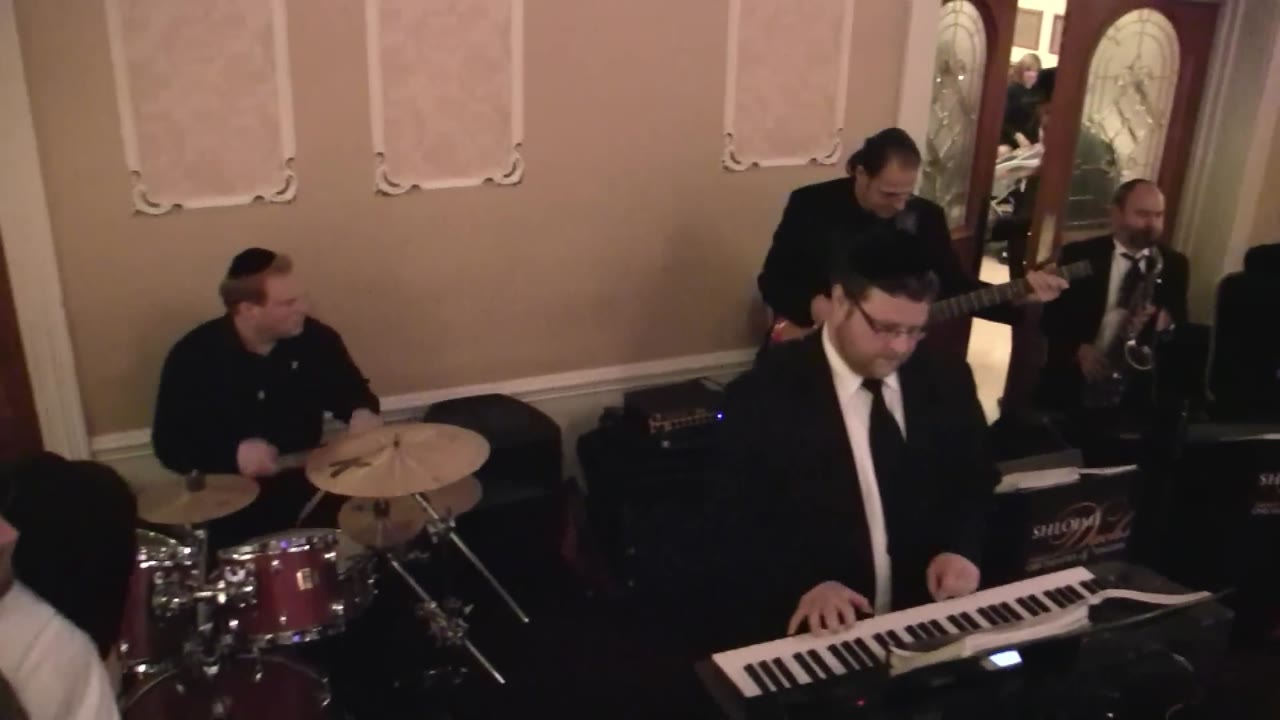 Another Great Intro (Bon Jovi-It's My Life) By The Shloime Dachs Orchestra!