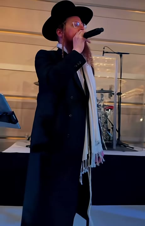 אברהם מרדכי שווארץ עם תזמורת ZALTZ BAND  עם אמן הקלרינט ארי בראנד ומקהלת תנועה